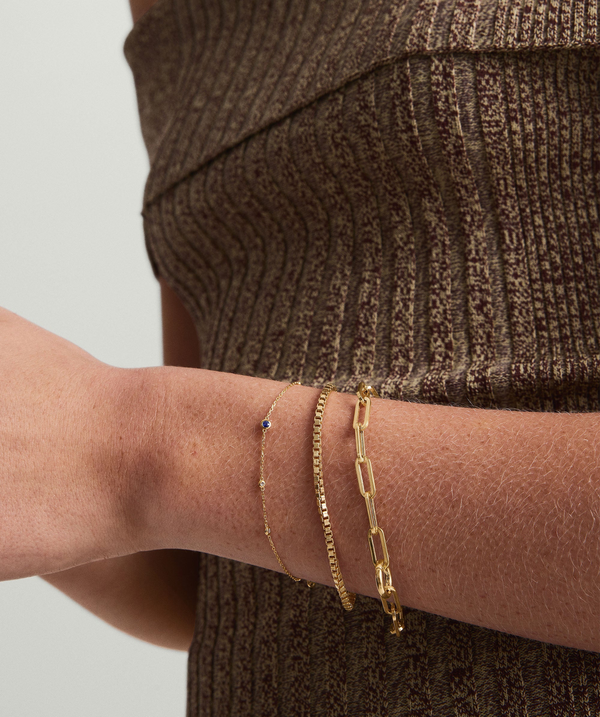 1-BIRTHSTONEBRACELETS_BirthstoneBraceletSeptemberBlueSapphire_14k_Stack_002_5d6769e8-4af6-4773-bb0f-c8a33f46791f