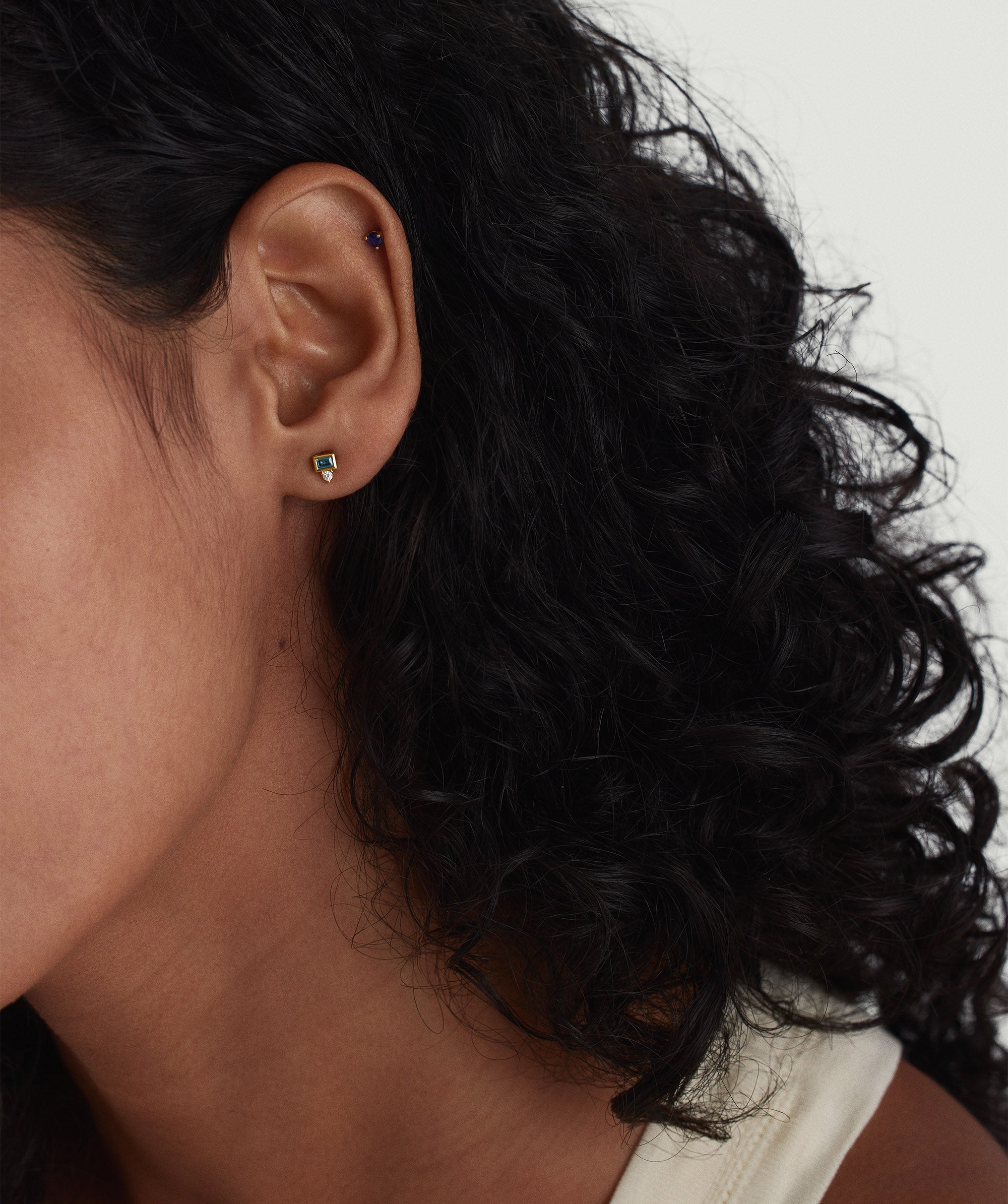 1-EARPARTY2.0-BaguetteLondonBlueTopazandWhiteSapphireStuds-14K-Stack_005