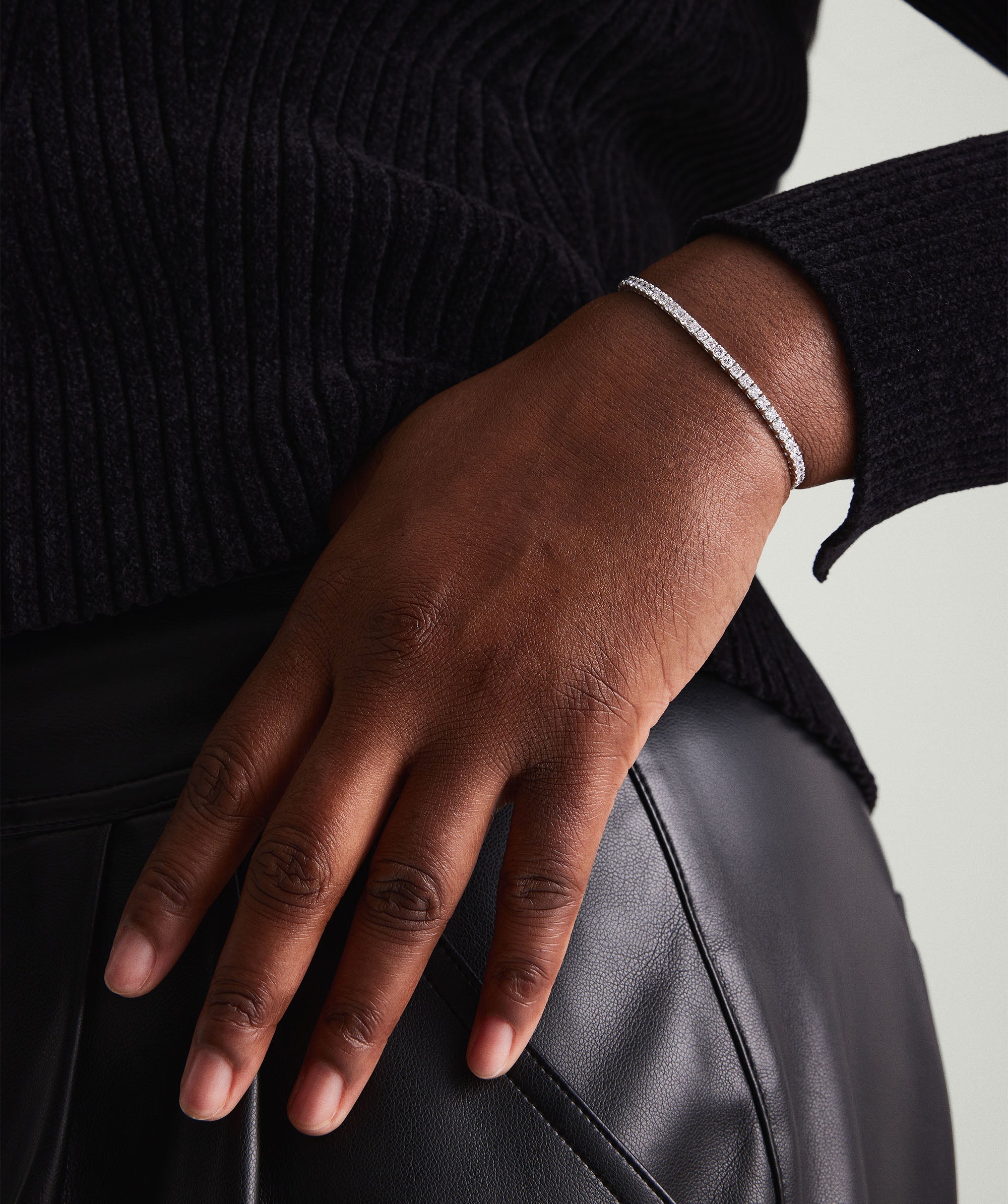 1-LABGROWNDIAMONDS-LGDProngTennisBracelet2.5mm4TCW-WG-Solo_039