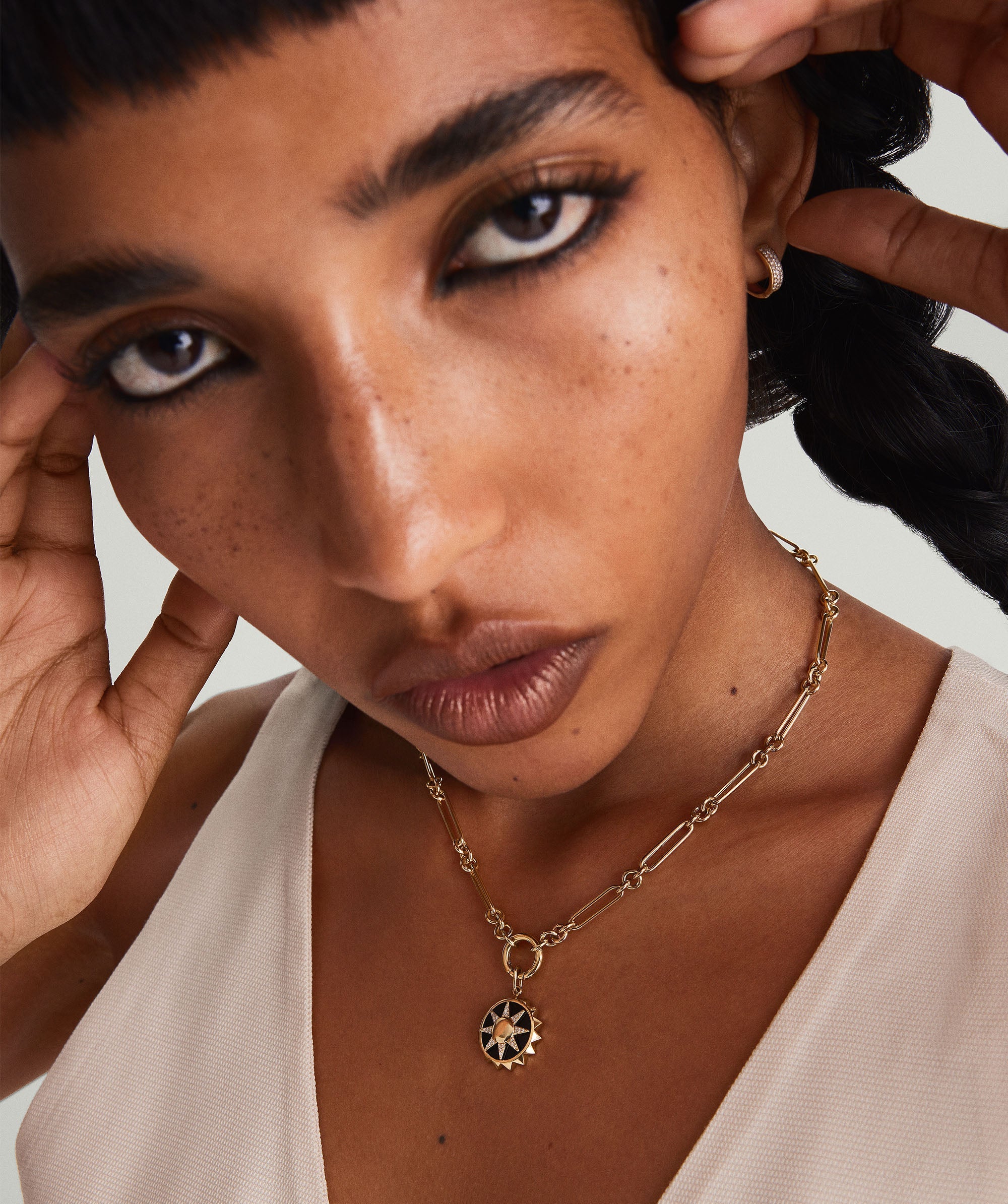 1-PAPERCLIPCHAINS_MixedLinkPaperclipChainCharmNecklace_14K_Stack_038