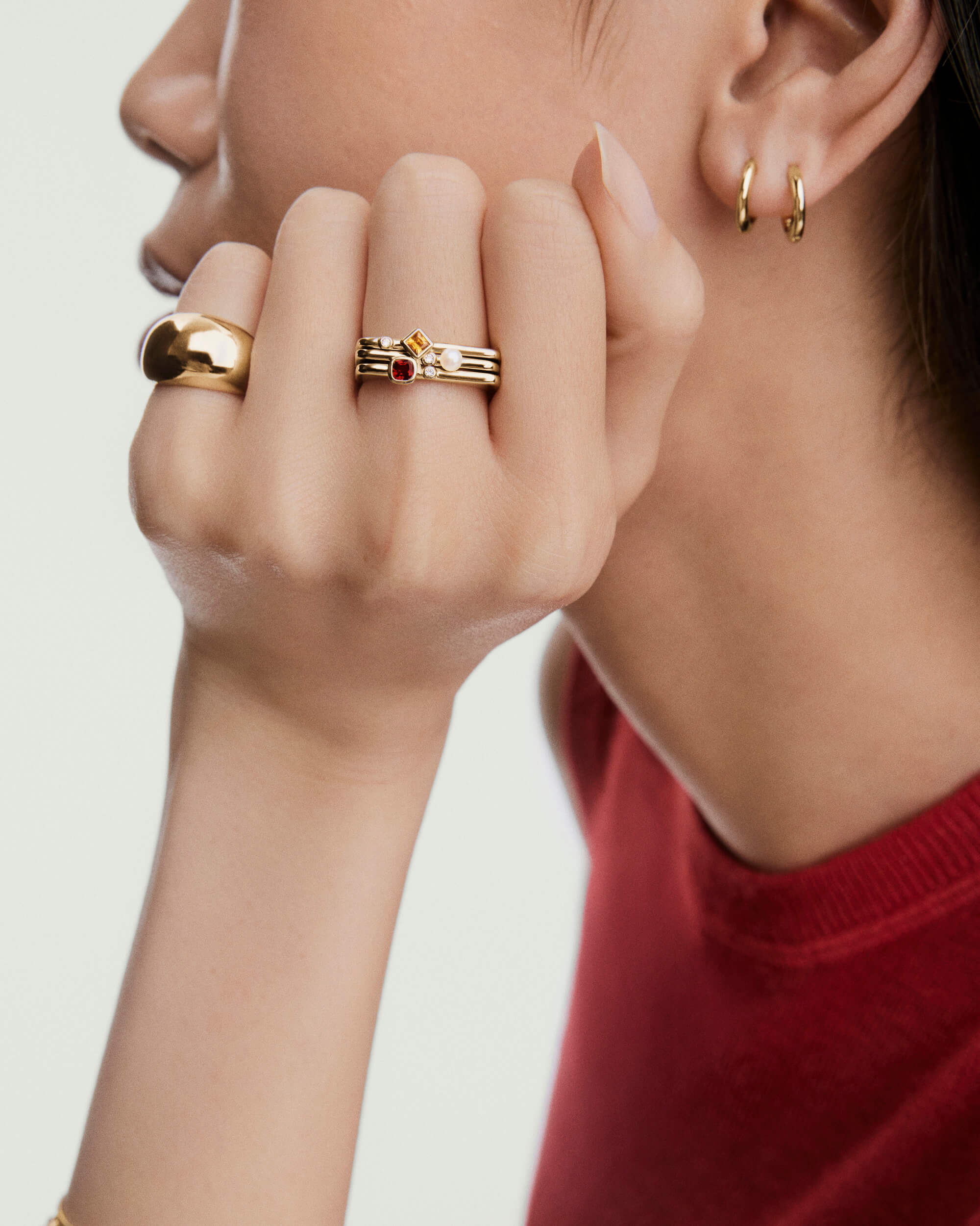 1-PuzzleStackingRings_Garnet_V_OnFig_027_d2e97040-ff73-4096-b65e-c41fd382ec67-1