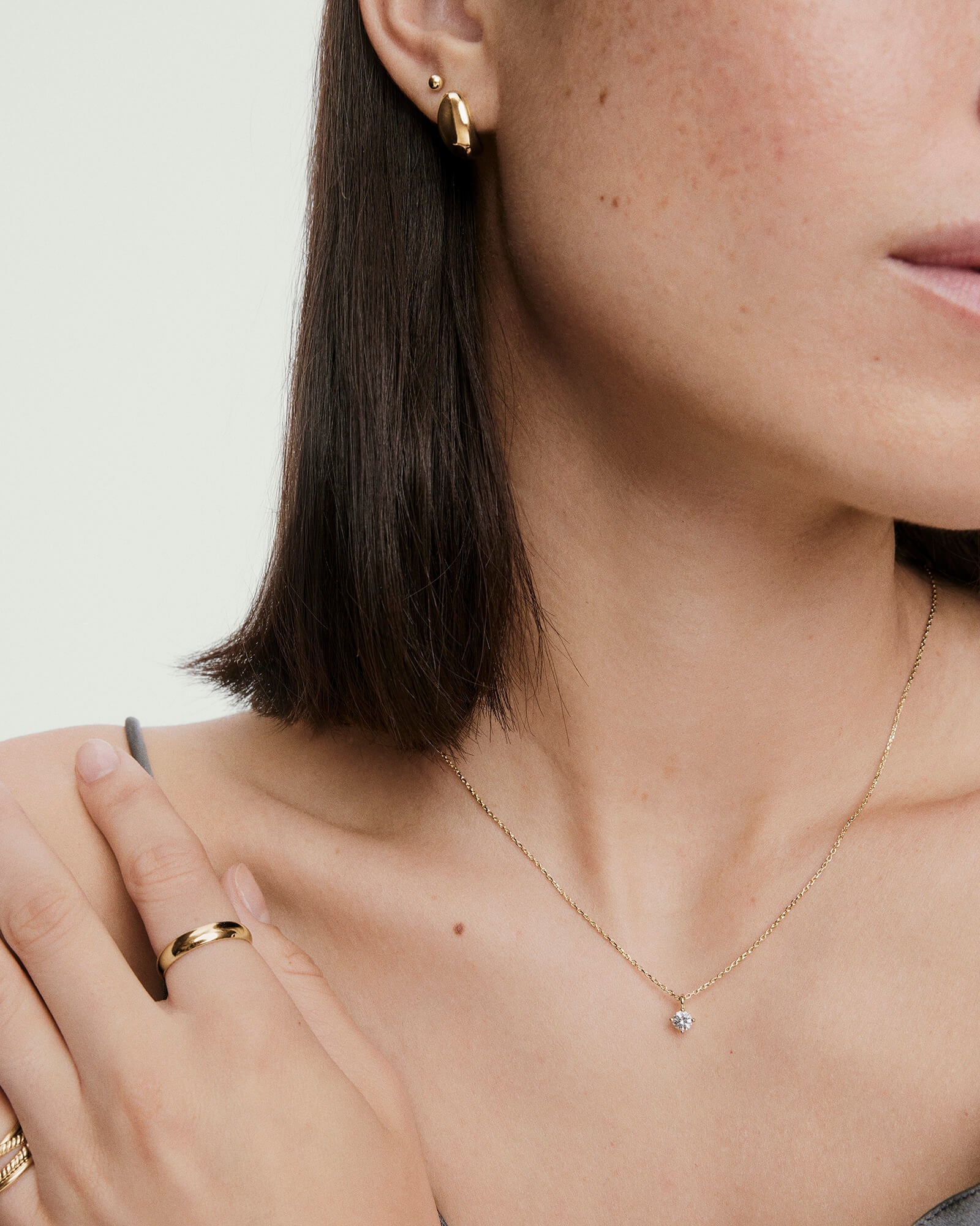 1-RoundTopazNecklace_LGS_V_OnFig_064