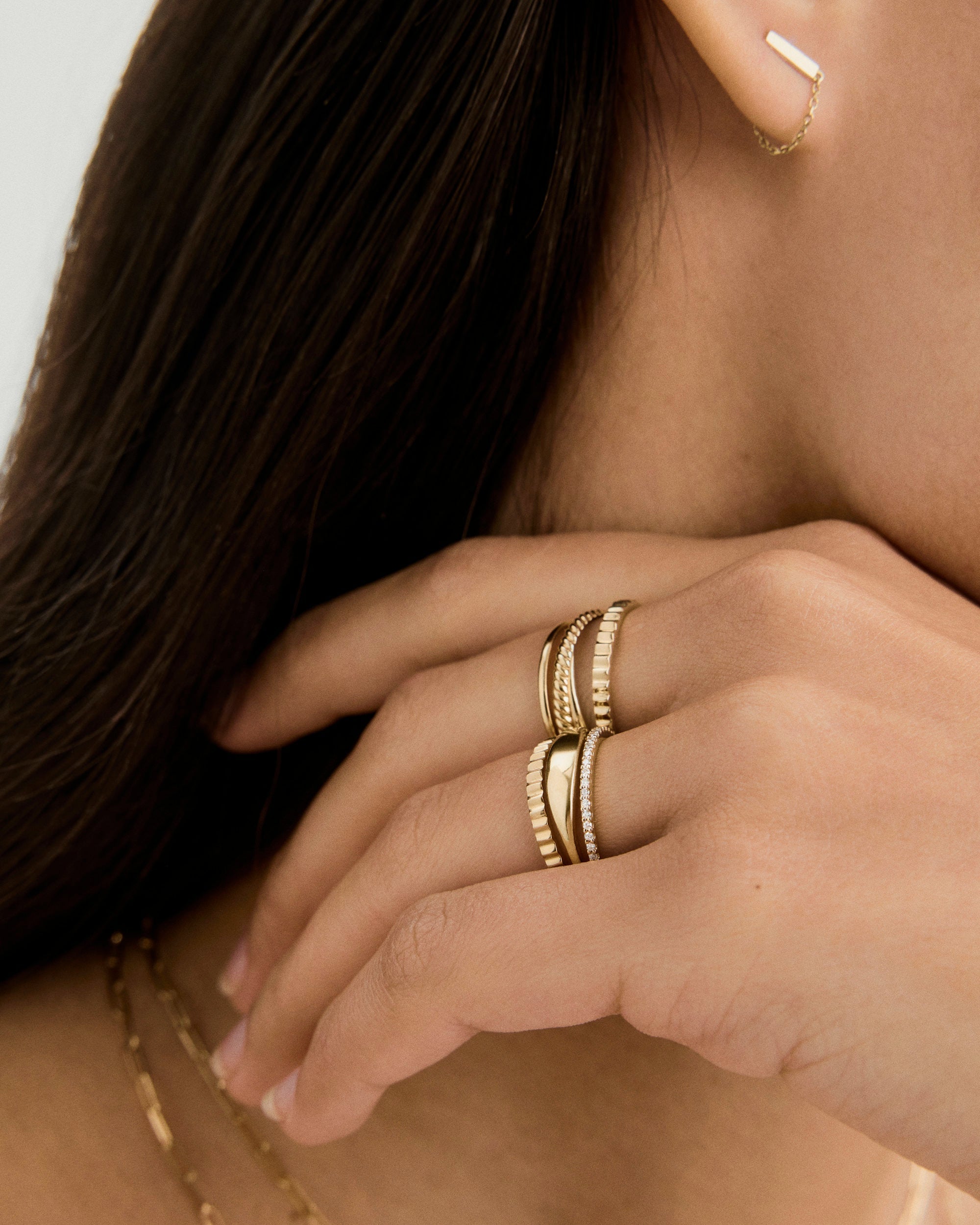 1-SlimSignet_YG_Stack_025