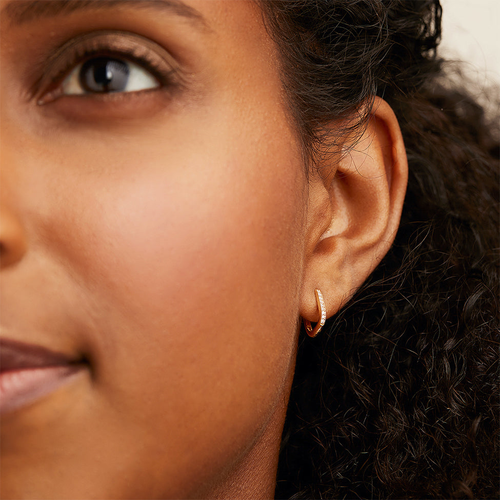 1_Pave_CC_81DiamondUHoop_yg_rich_hero_21