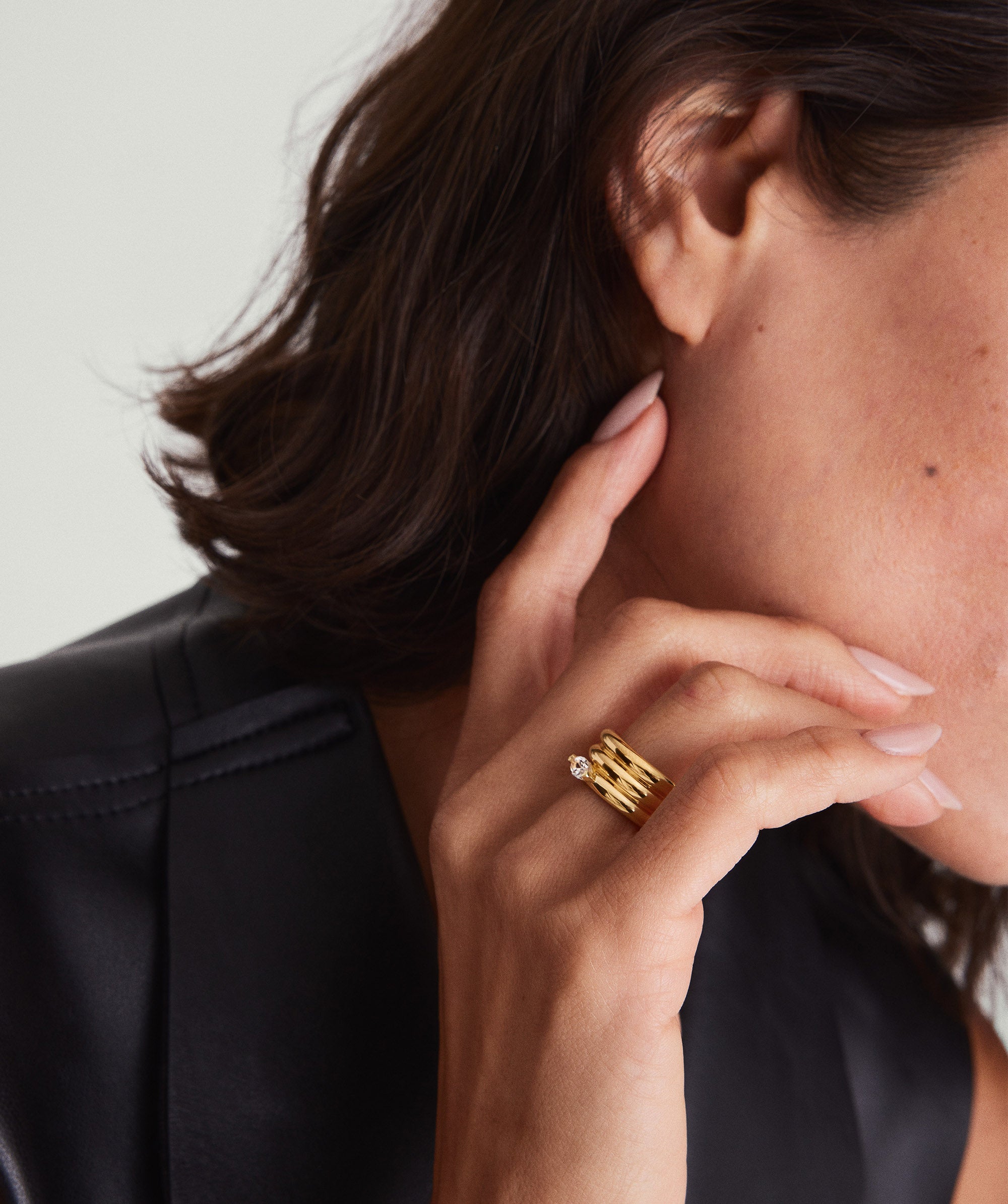 2-BoaTripleCoilRingWhiteTopaz-V-Solo_011