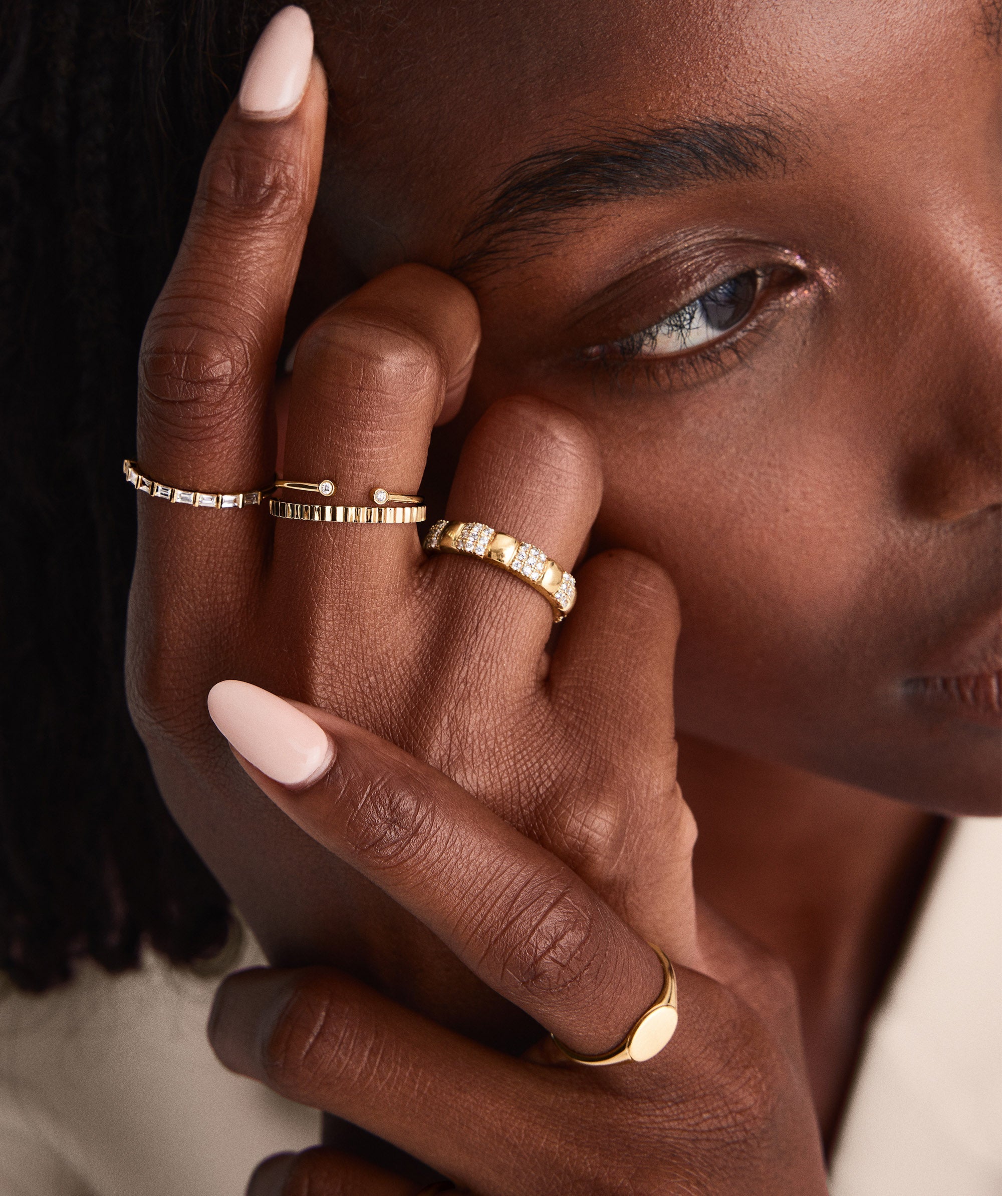 2-EternityLineBand-14K-Stack2_045_dbbd2252-65b8-40e0-8018-09ea84fae1b3-1