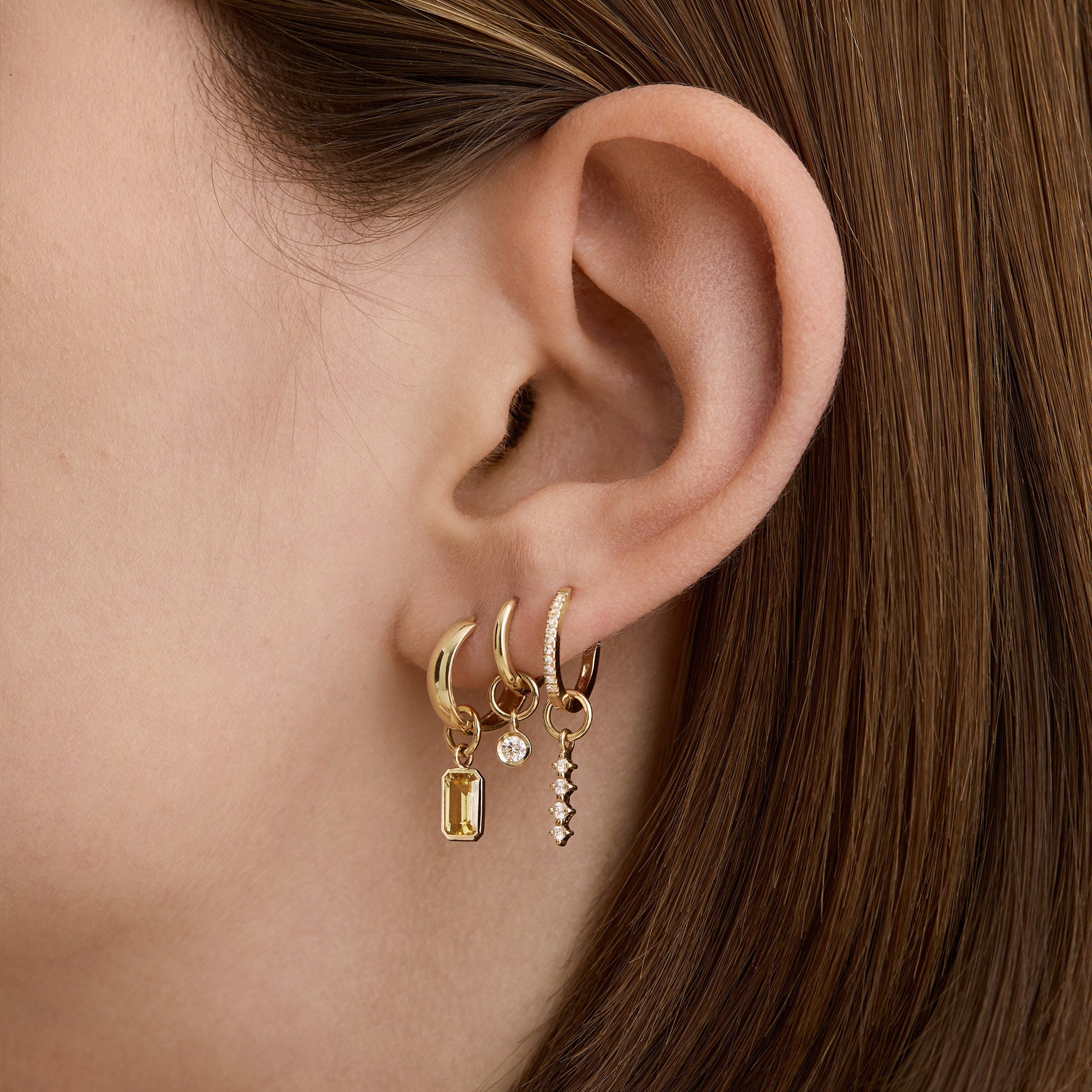 2_Mejuri_MarchDropsv_HQ_Facet_Hoop_Charm_Stack1_4632