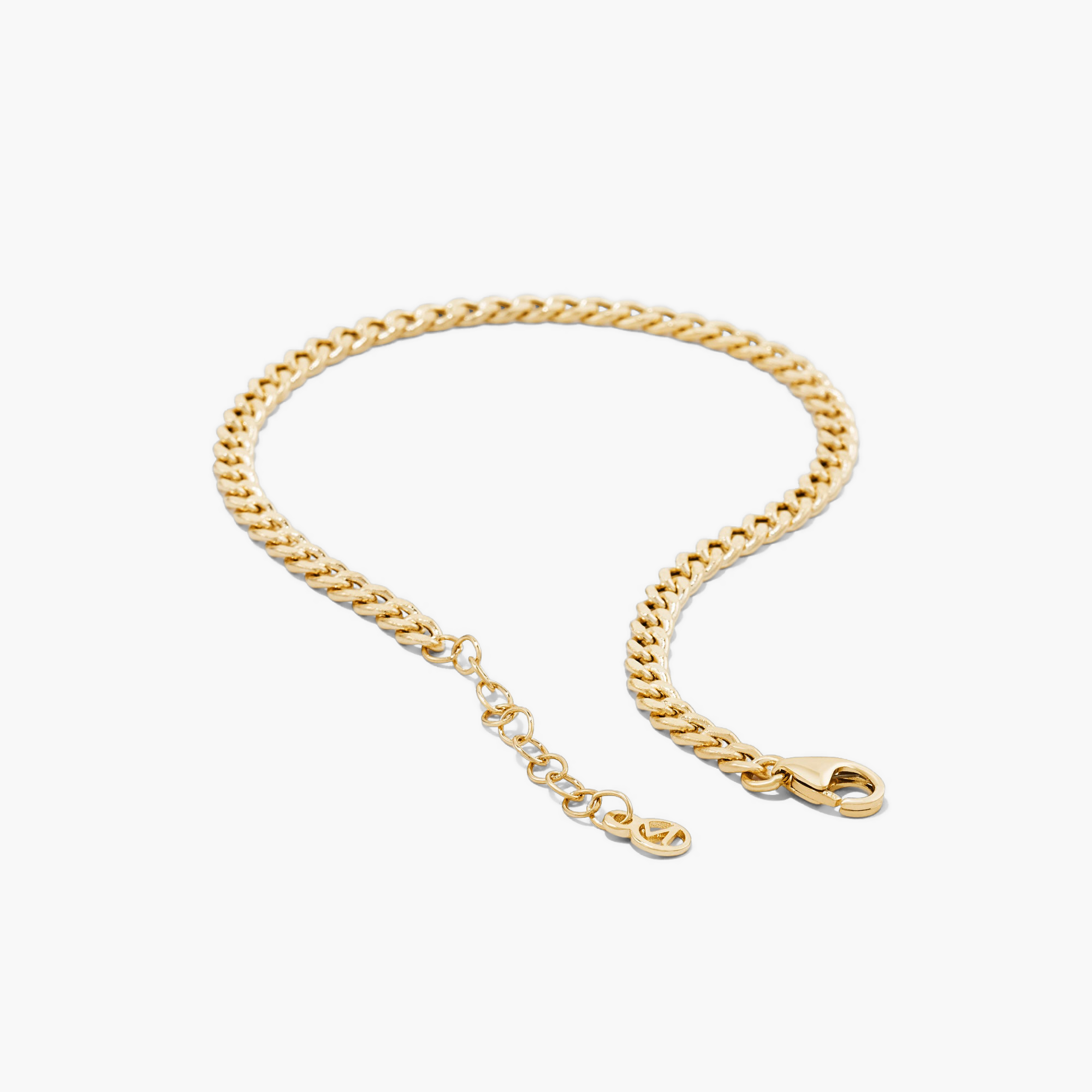 3_Curb_Bracelet_yg_Alt2_new_4478845f-2935-4d45-93c4-340597770c53
