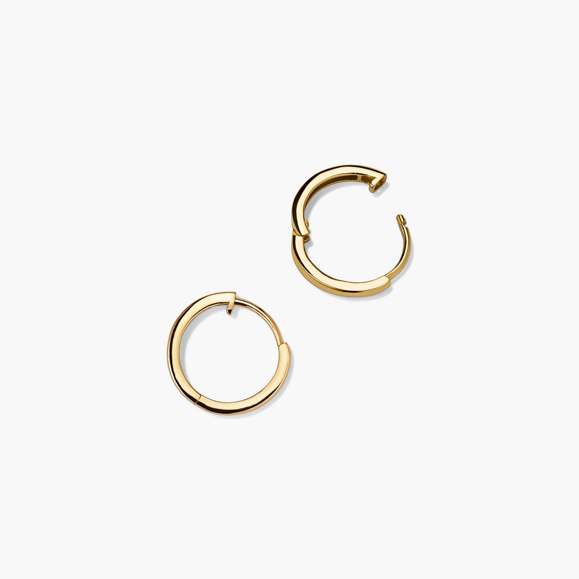 4-HoopsHoopsCharms_HuggieHoops12mmPAIR_YG_CLASPDETAIL_116_new_3f78adb1-0f17-4cd6-9c5a-fe2485803025