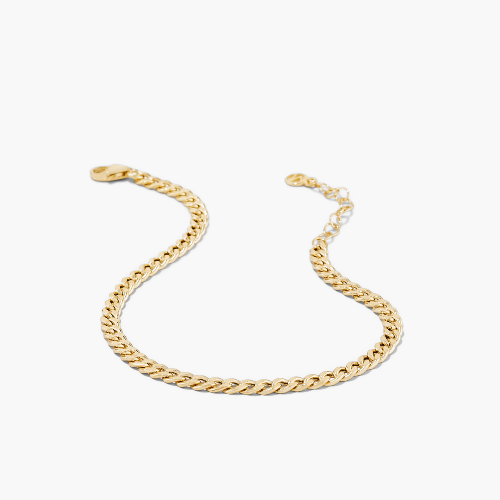 4_Curb_Bracelet_yg_Alt1_new_ddc2e6b9-b8af-48f6-ab5d-03ee526cdfd9